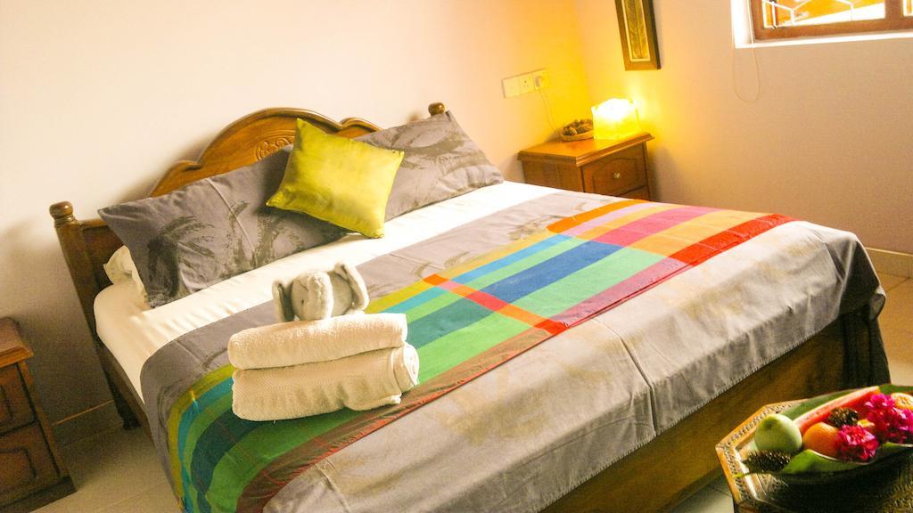 Serendib Guest House Νεγκόμπο Δωμάτιο φωτογραφία